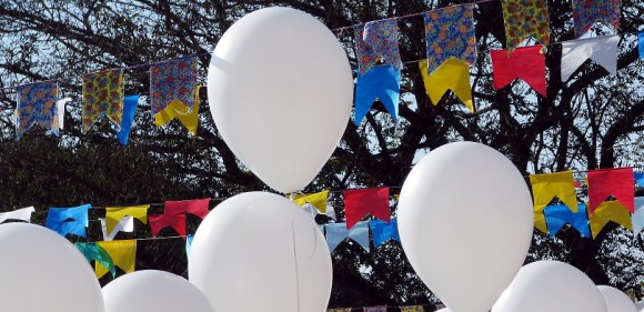 Facebook event marketing balloons